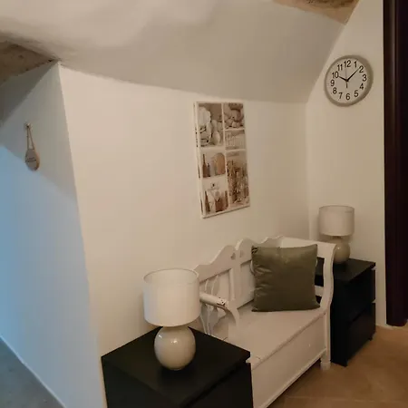 Myrrh Apartament