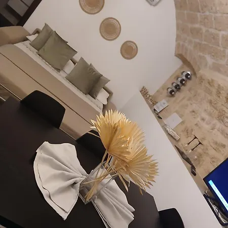 Myrrh Apartament